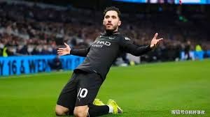 镜报：利物浦持续阵容大清洗，三位青训小将可能离队