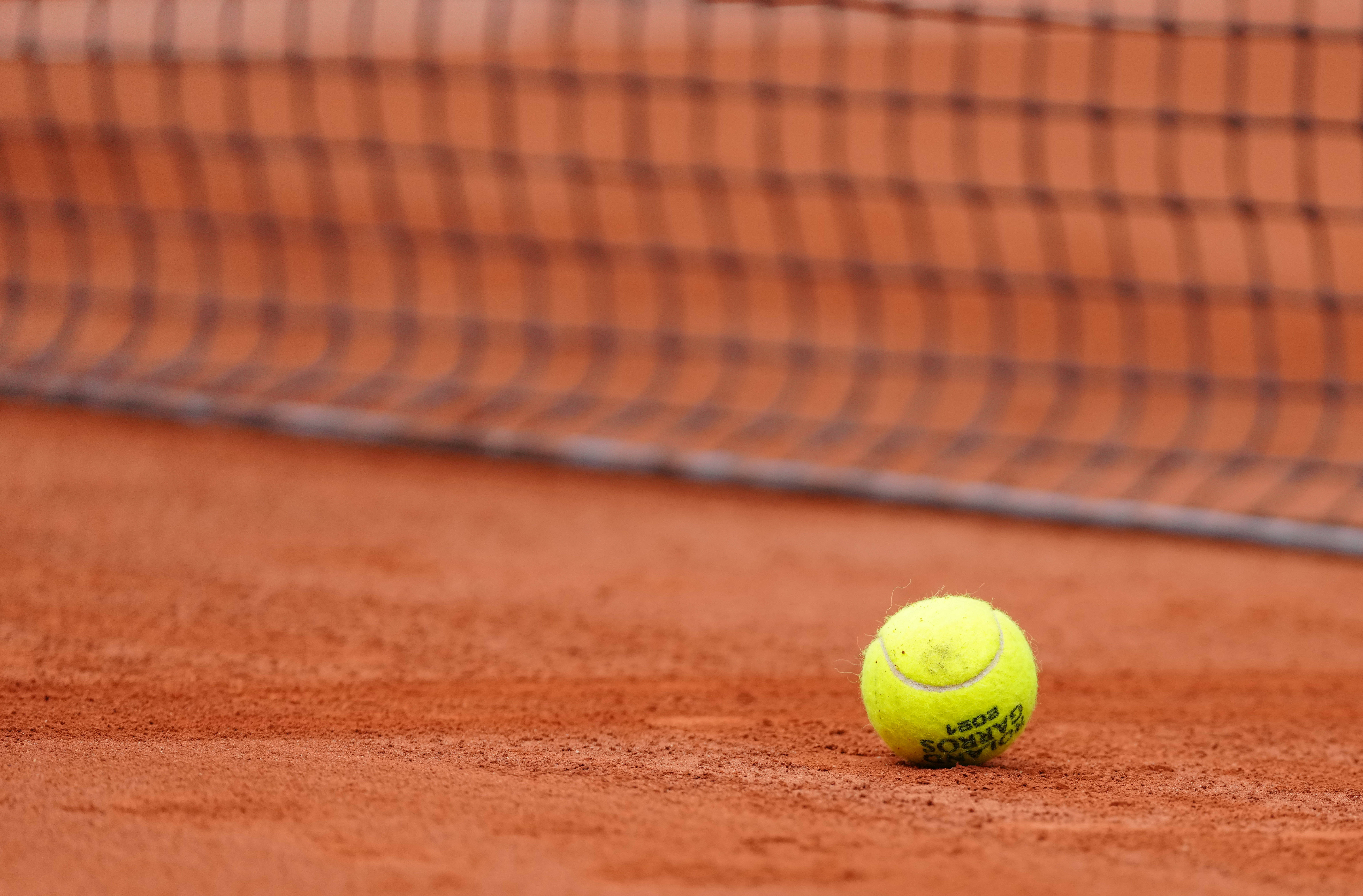 都十分接近 都十分接近