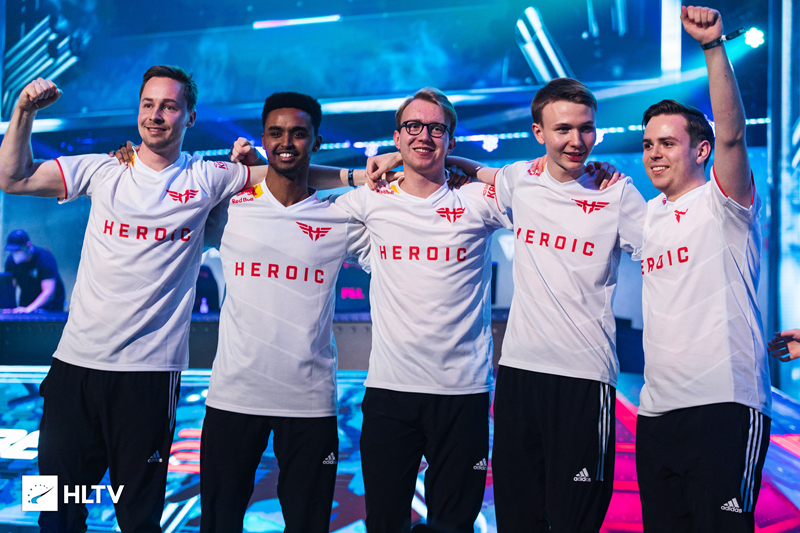 席一个月 席一个月