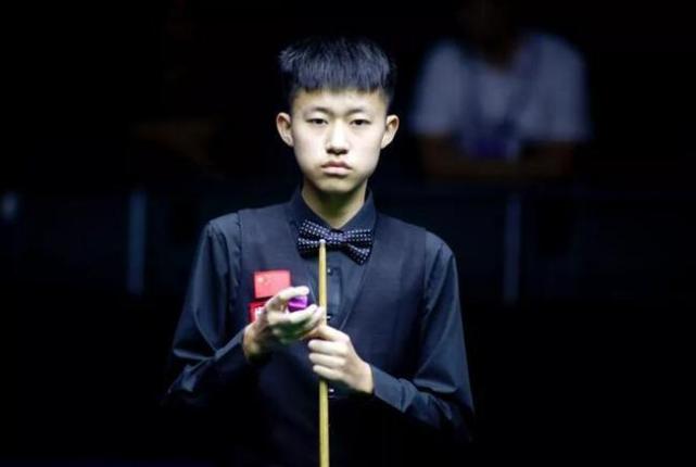 了球员间的 了球员间的